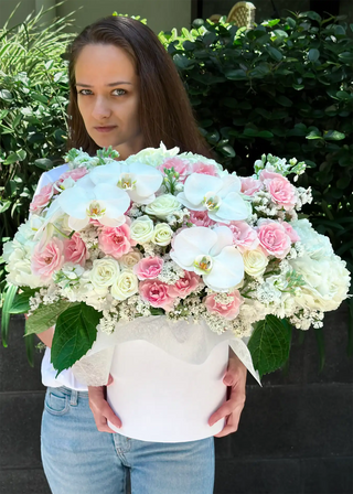 NO. 89. Sweet Serenity (roses, hydrangeas, orchids)