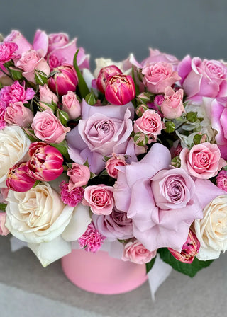 NO. 130. Sweet Candies (roses, tulips, hydrangea)