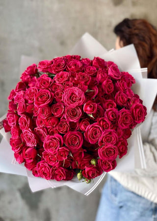 NO. 42. Bouquet of Gorgeous Spray Roses