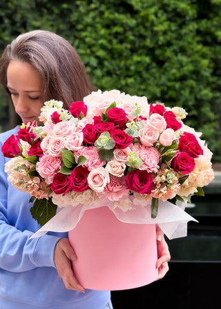 NO. 32. My Beautiful Lady (roses, hydrangeas, eucaliptus)