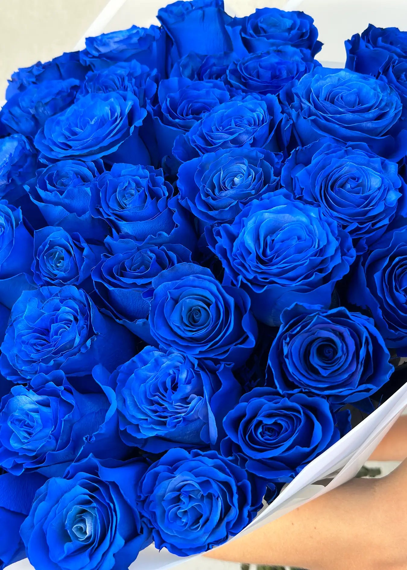 NO. 37. Blue Roses Sapphire Bouquet